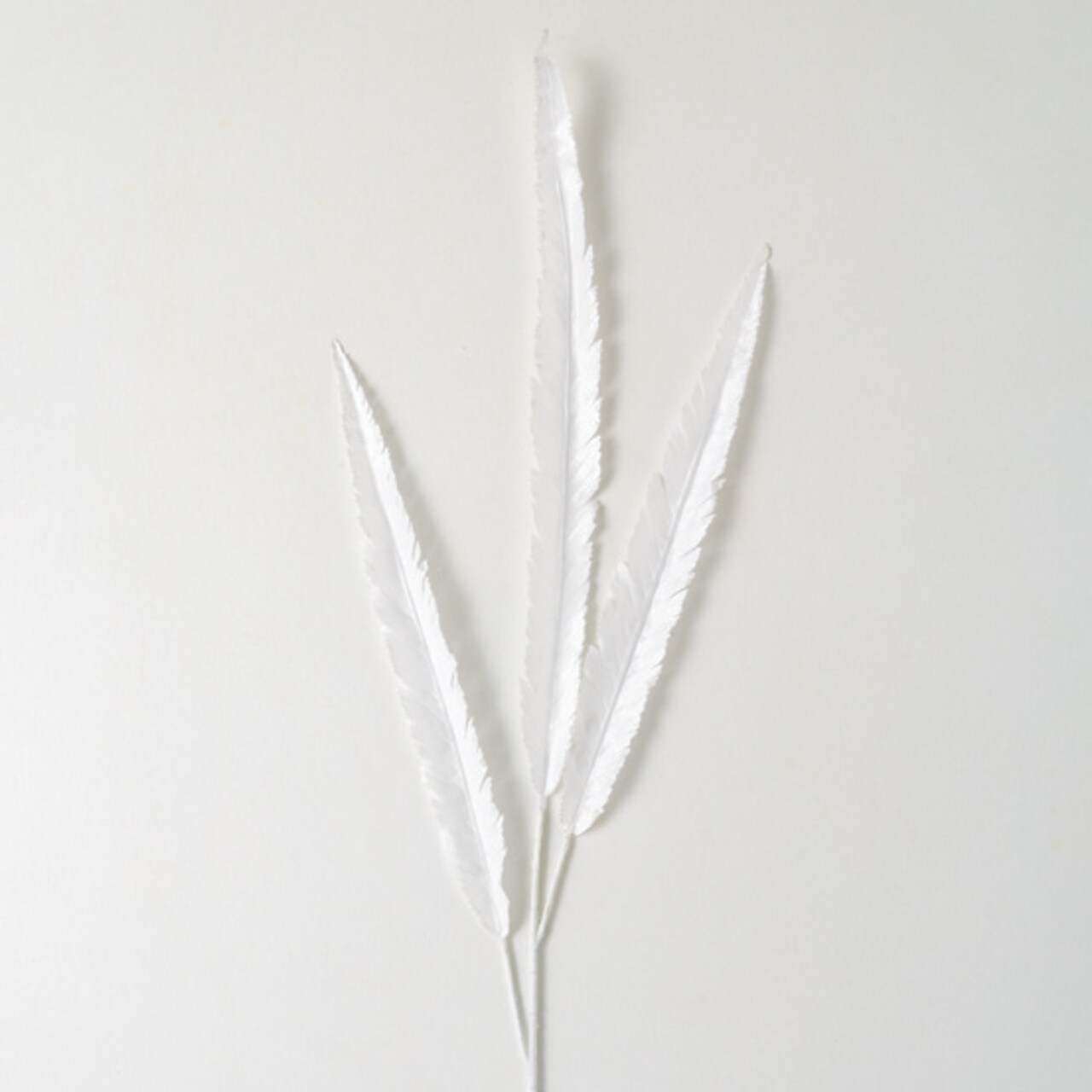 Sullivan's Christmas Faux Feather Spray, White Faux Floral Stem for Crafting, Weddings, Home and Holiday Decoration, 52 Inch